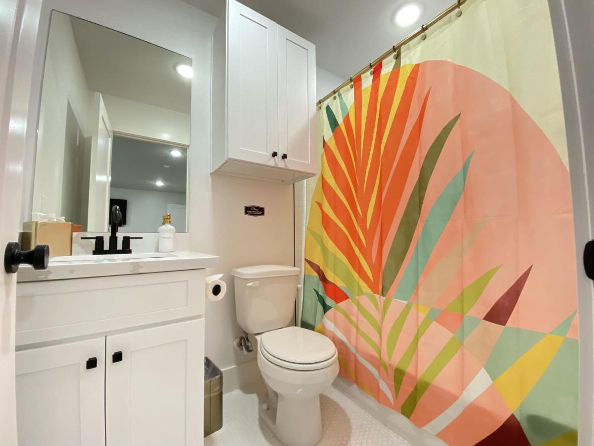 Tropical Springs Studio Apartment Two Queen Beds Galveston Exterior foto