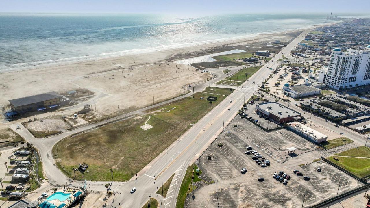 Tropical Springs Studio Apartment Two Queen Beds Galveston Exterior foto